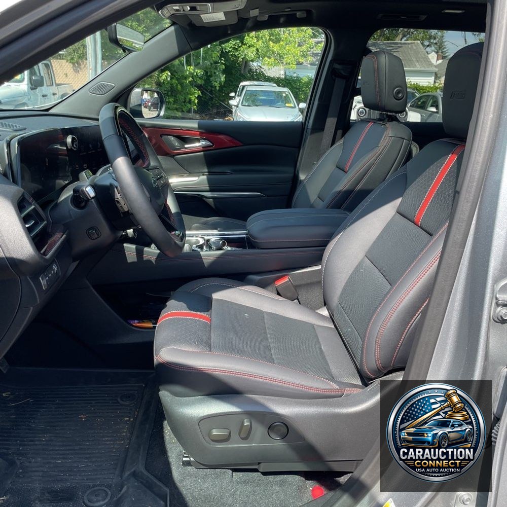 2025 Chevrolet Traverse RS