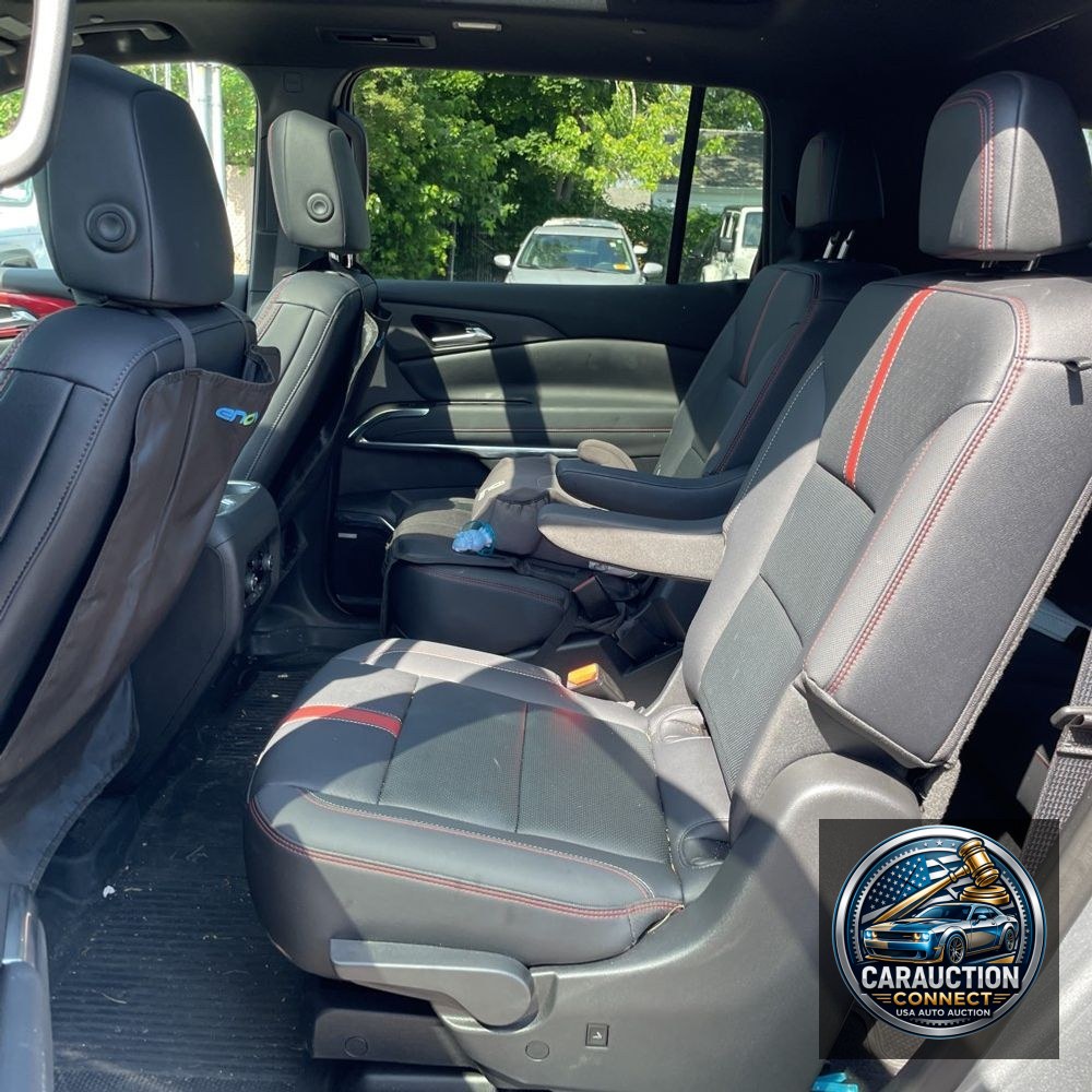 2025 Chevrolet Traverse RS