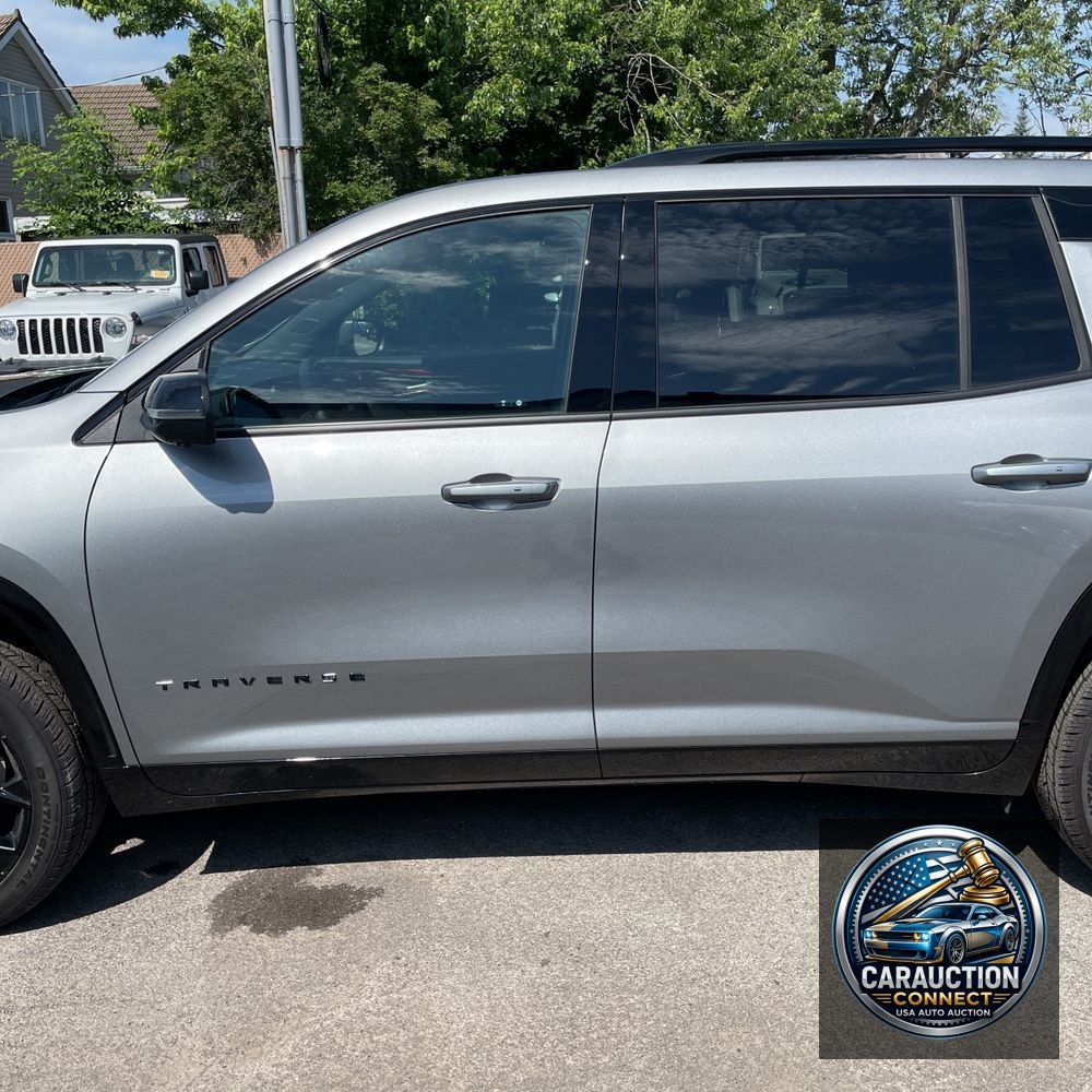 2025 Chevrolet Traverse RS