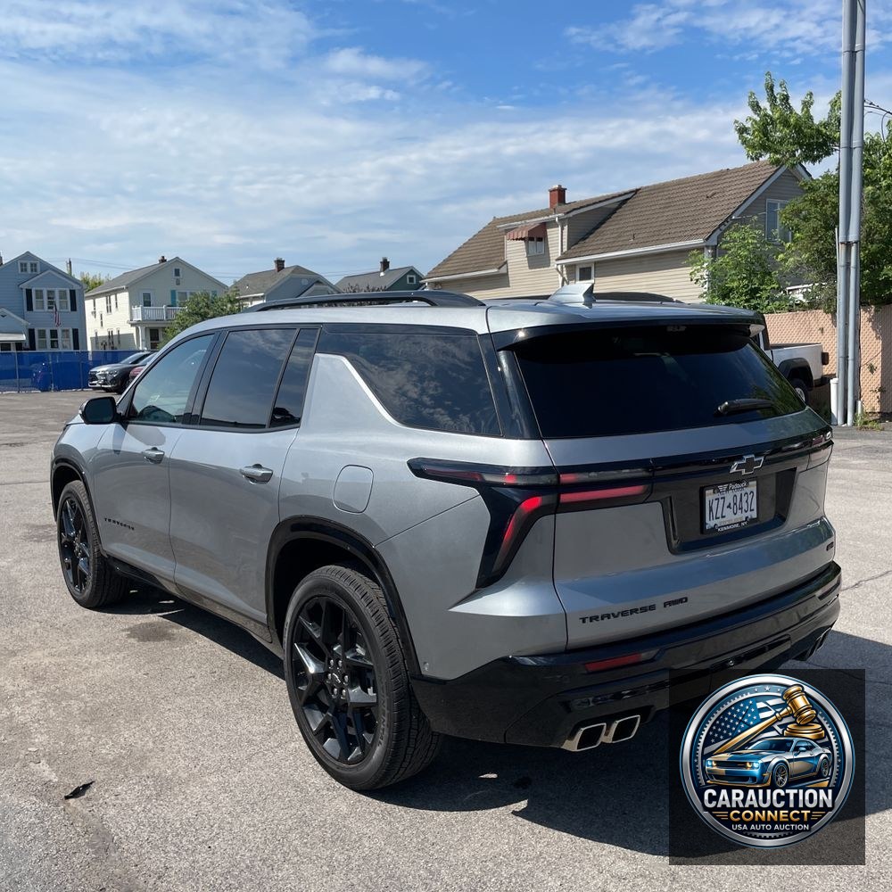 2025 Chevrolet Traverse RS