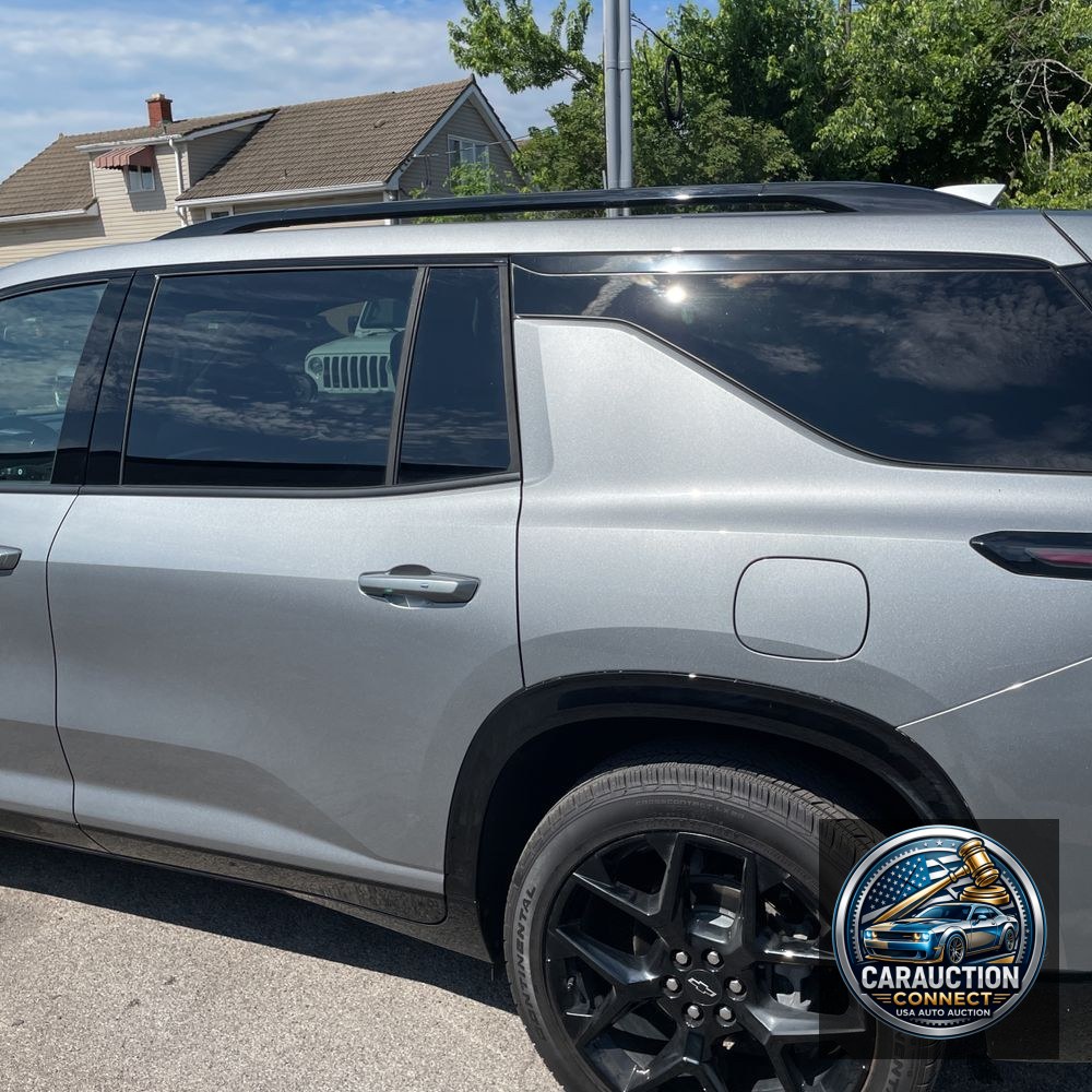 2025 Chevrolet Traverse RS