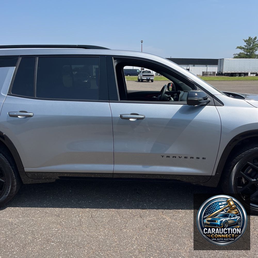 2025 Chevrolet Traverse RS
