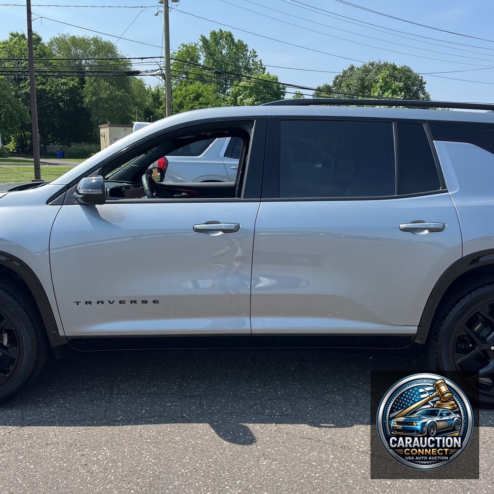 2025 Chevrolet Traverse RS