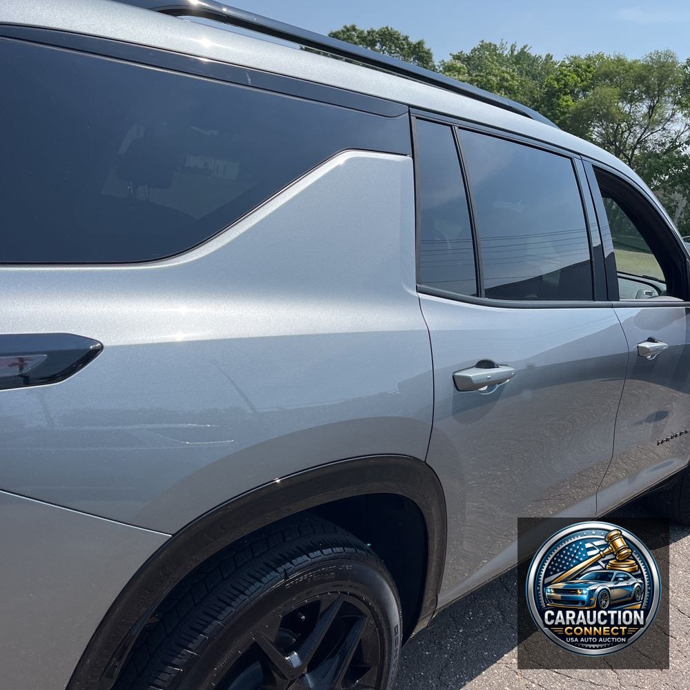 2025 Chevrolet Traverse RS
