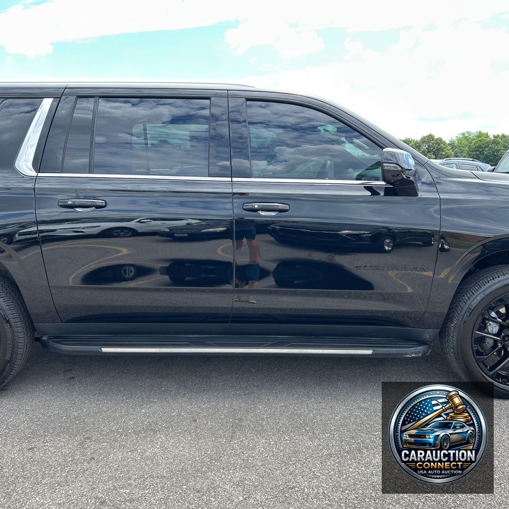 2025 Chevrolet Suburban LT