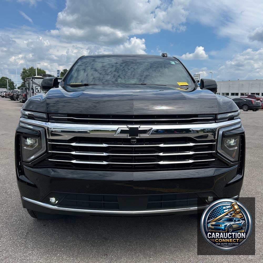 2025 Chevrolet Suburban LT