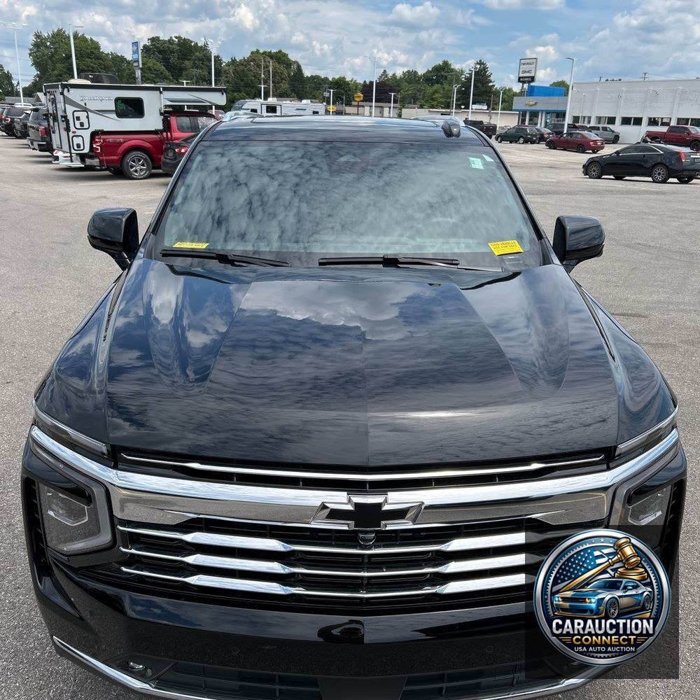 2025 Chevrolet Suburban LT