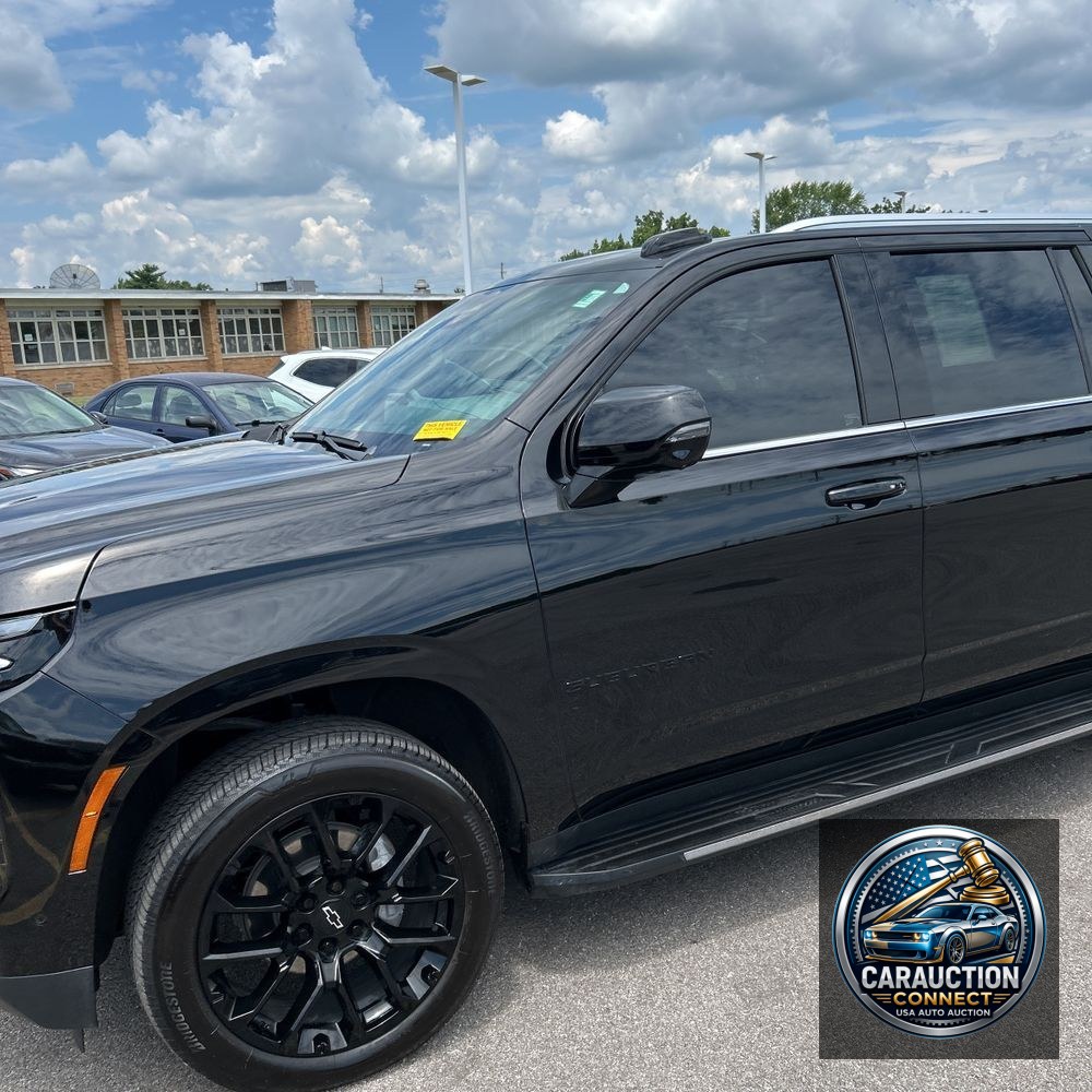 2025 Chevrolet Suburban LT