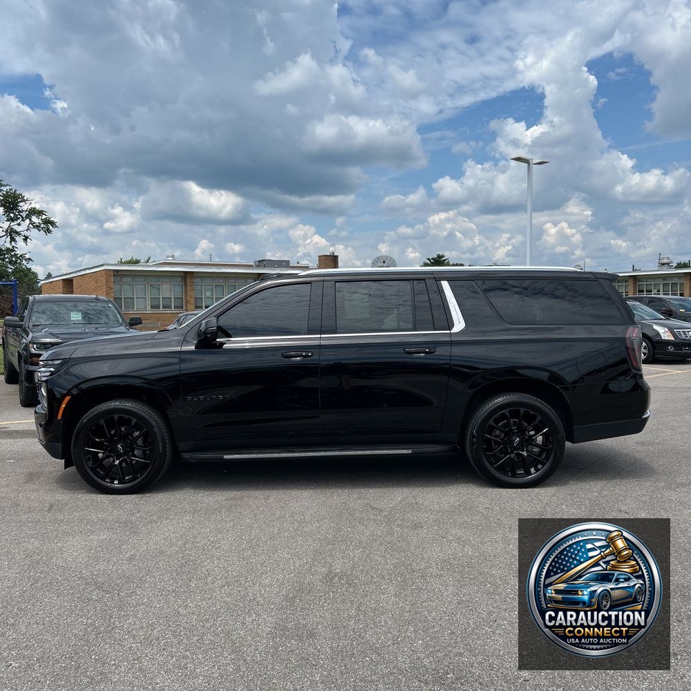2025 Chevrolet Suburban LT