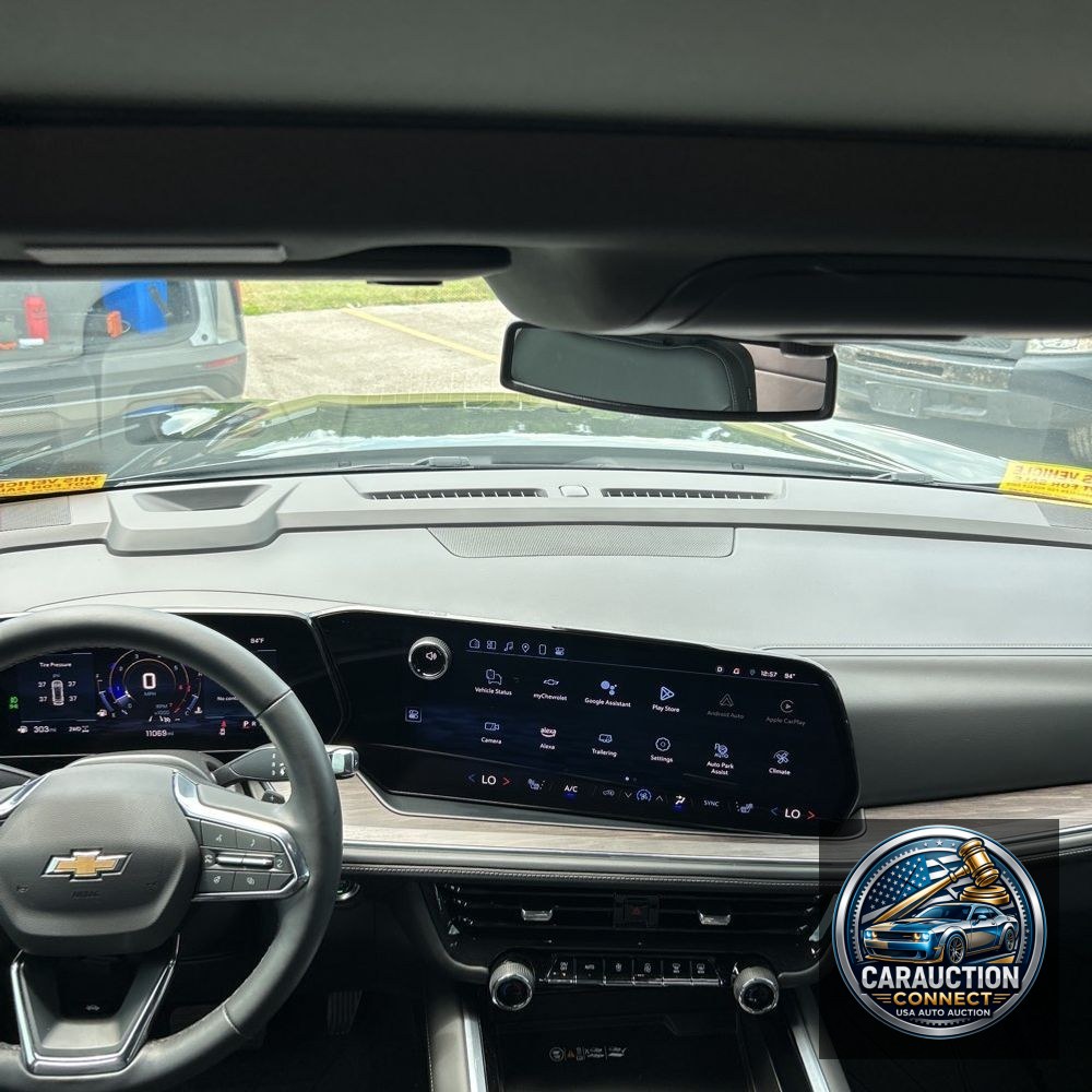 2025 Chevrolet Suburban LT