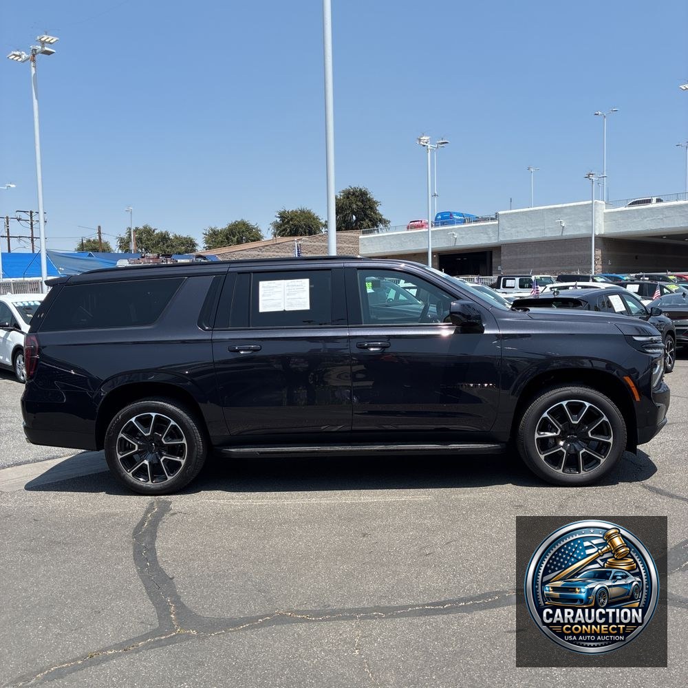 2025 Chevrolet Suburban RST