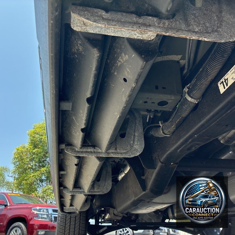 2025 Chevrolet Suburban RST