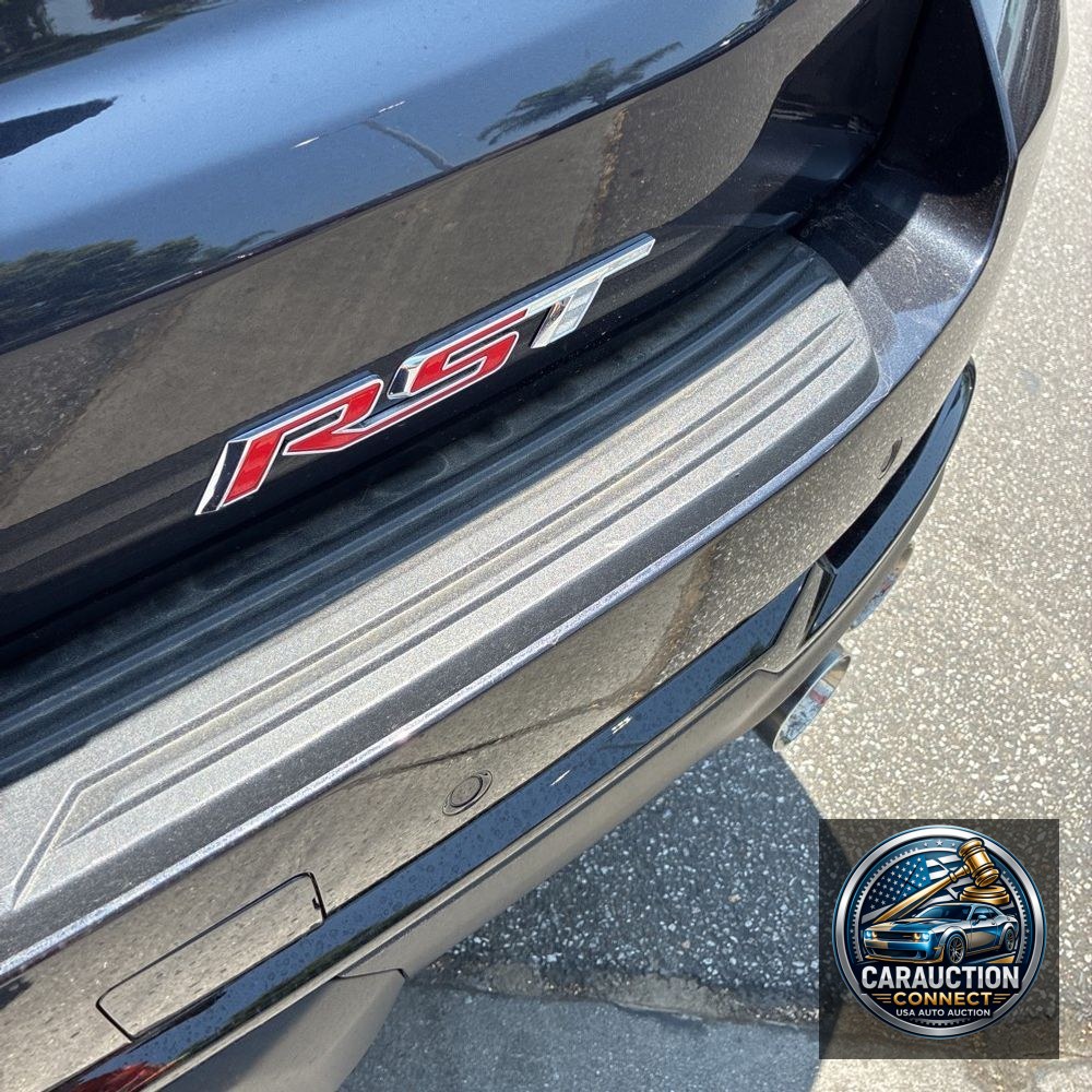 2025 Chevrolet Suburban RST