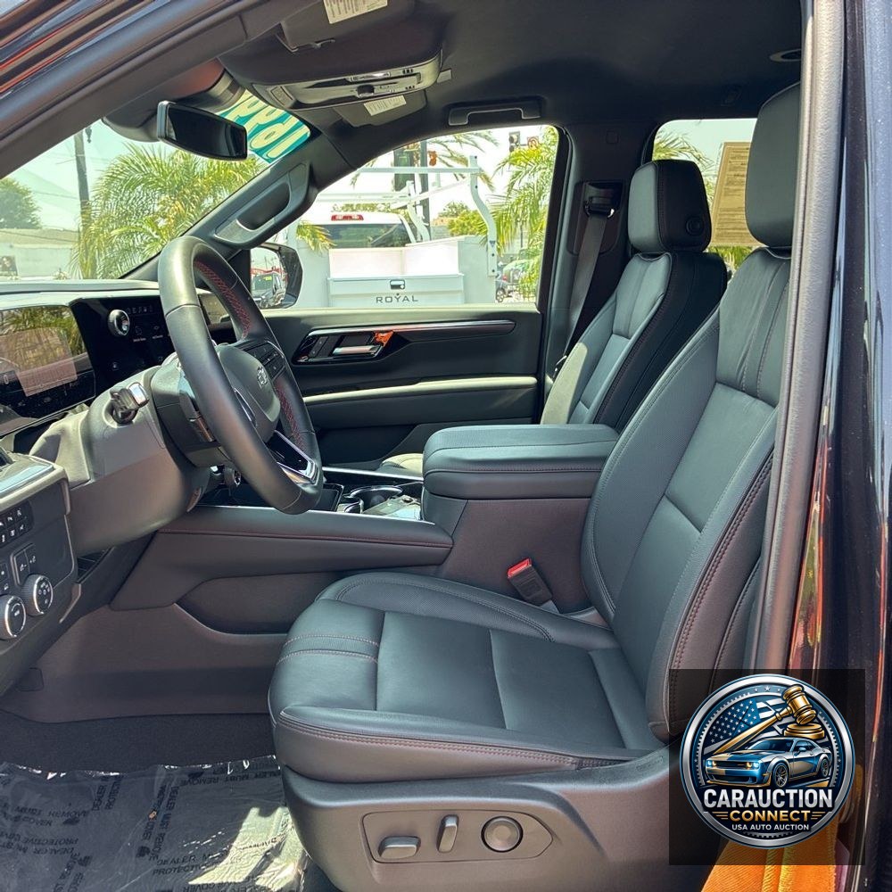 2025 Chevrolet Suburban RST