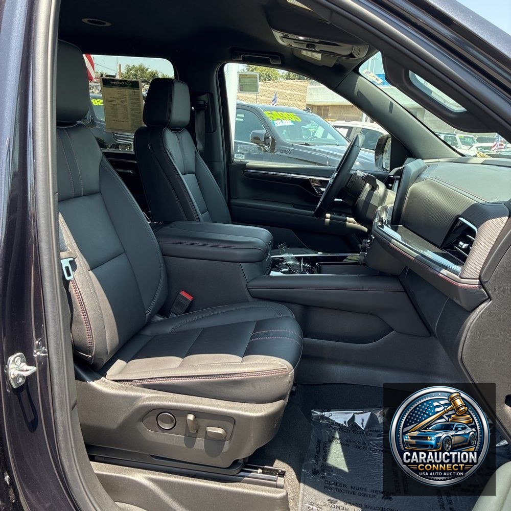 2025 Chevrolet Suburban RST