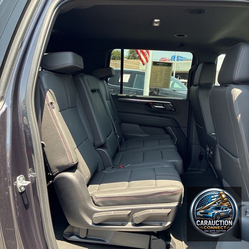 2025 Chevrolet Suburban RST