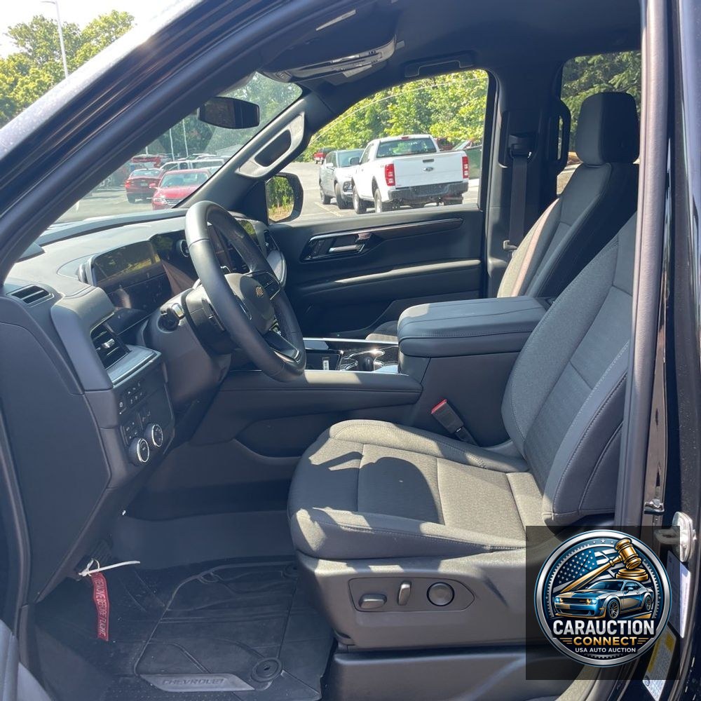2025 Chevrolet Tahoe LS