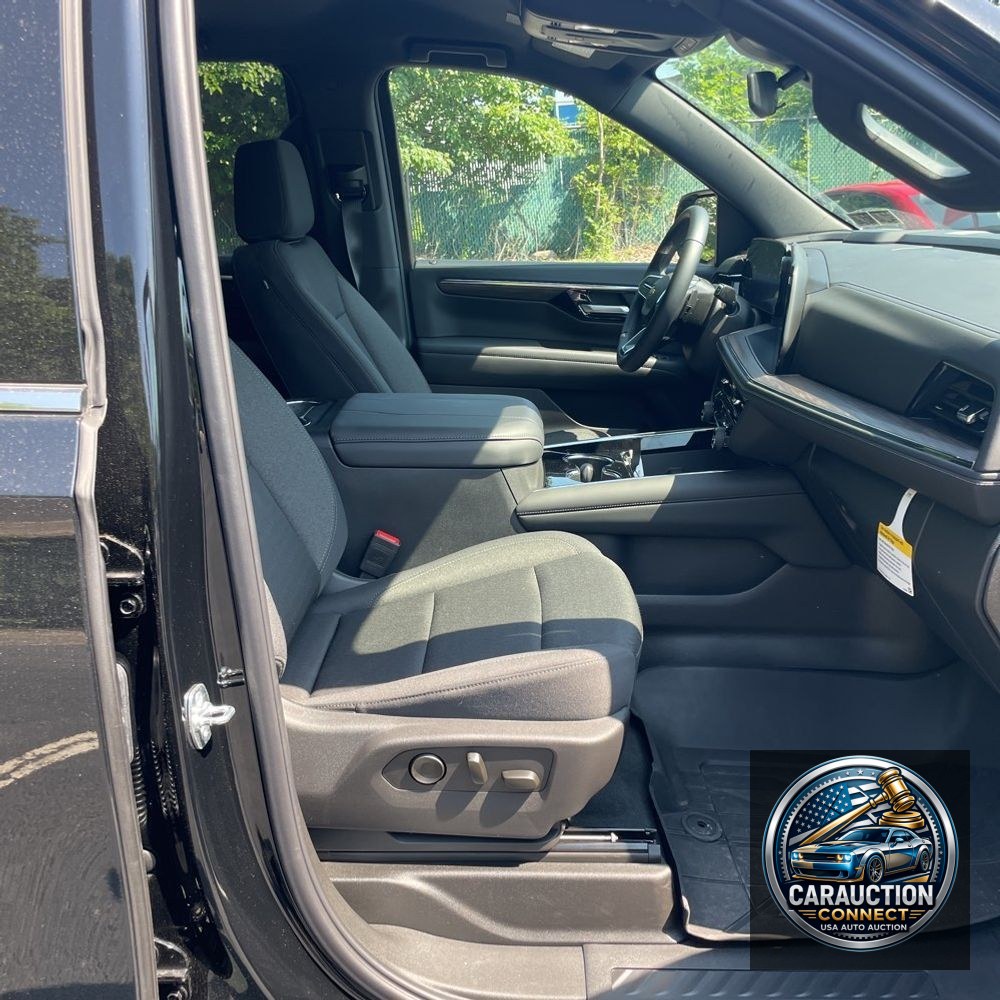 2025 Chevrolet Tahoe LS