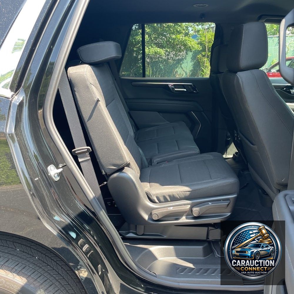 2025 Chevrolet Tahoe LS