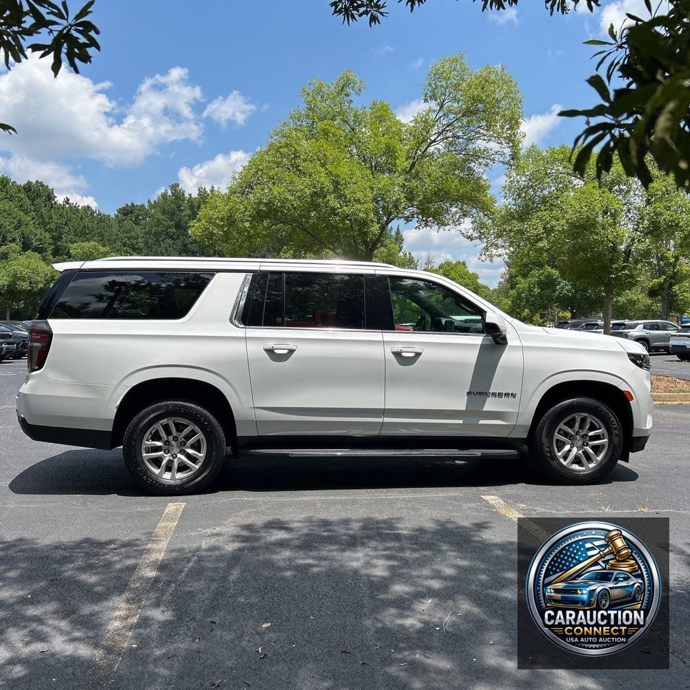 2023 Chevrolet Suburban LT