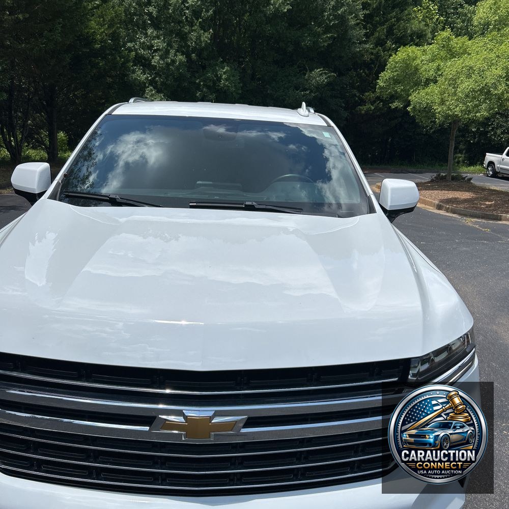 2023 Chevrolet Suburban LT