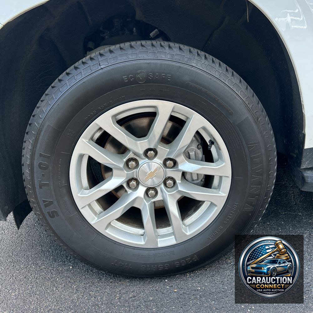 2023 Chevrolet Suburban LT