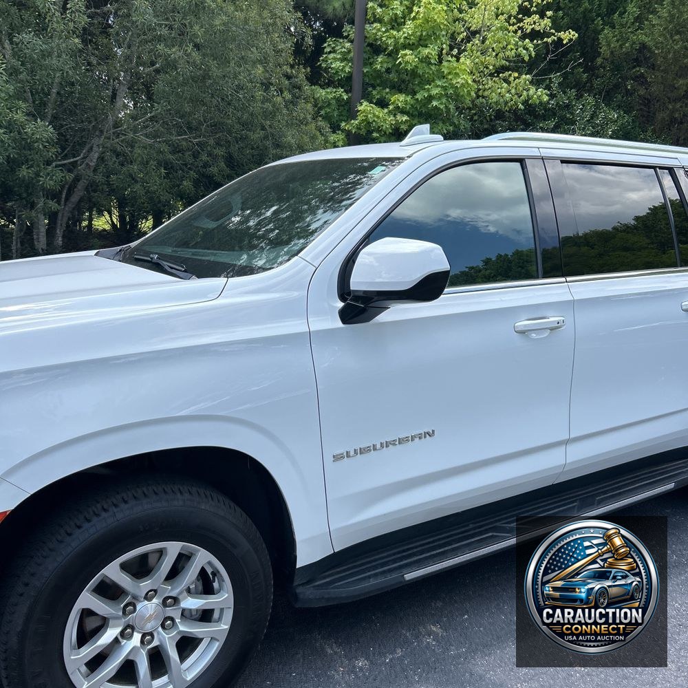 2023 Chevrolet Suburban LT