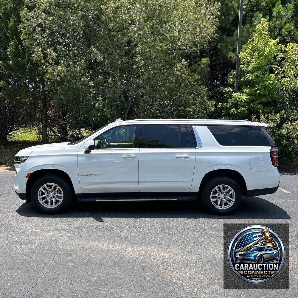 2023 Chevrolet Suburban LT