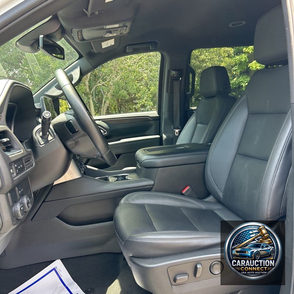 2023 Chevrolet Suburban LT