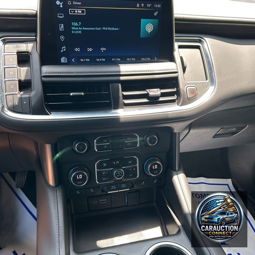 2023 Chevrolet Suburban LT