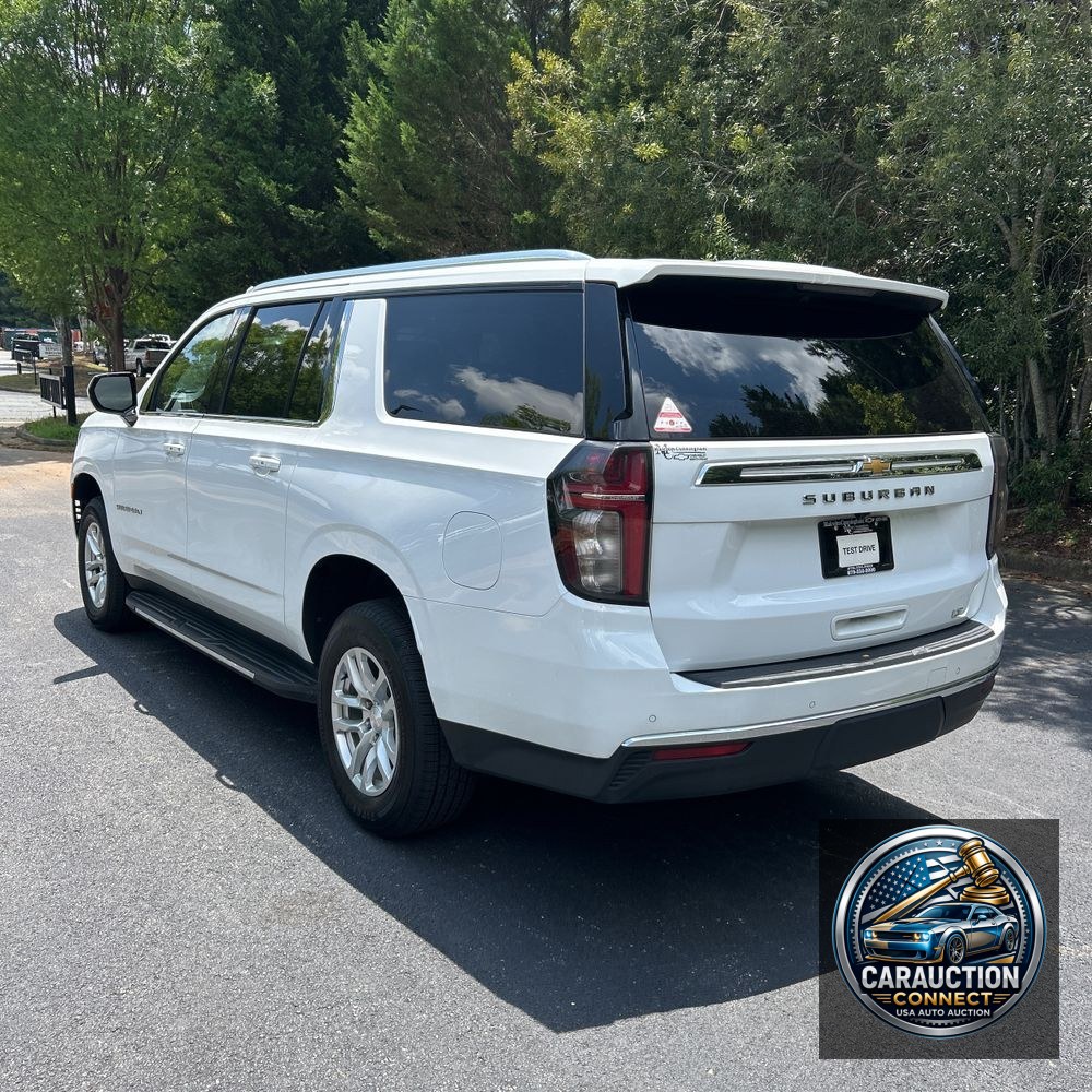 2023 Chevrolet Suburban LT