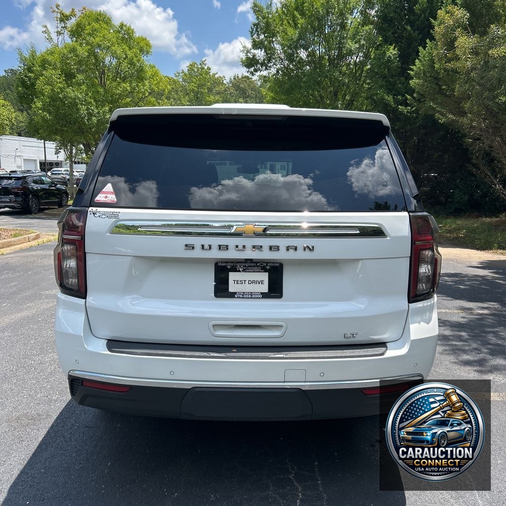 2023 Chevrolet Suburban LT