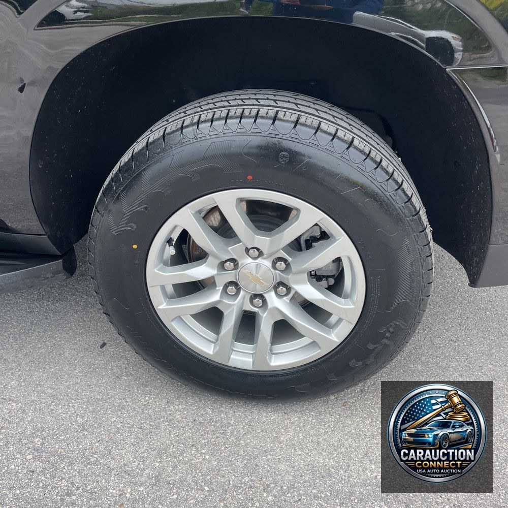 2022 Chevrolet Suburban LT