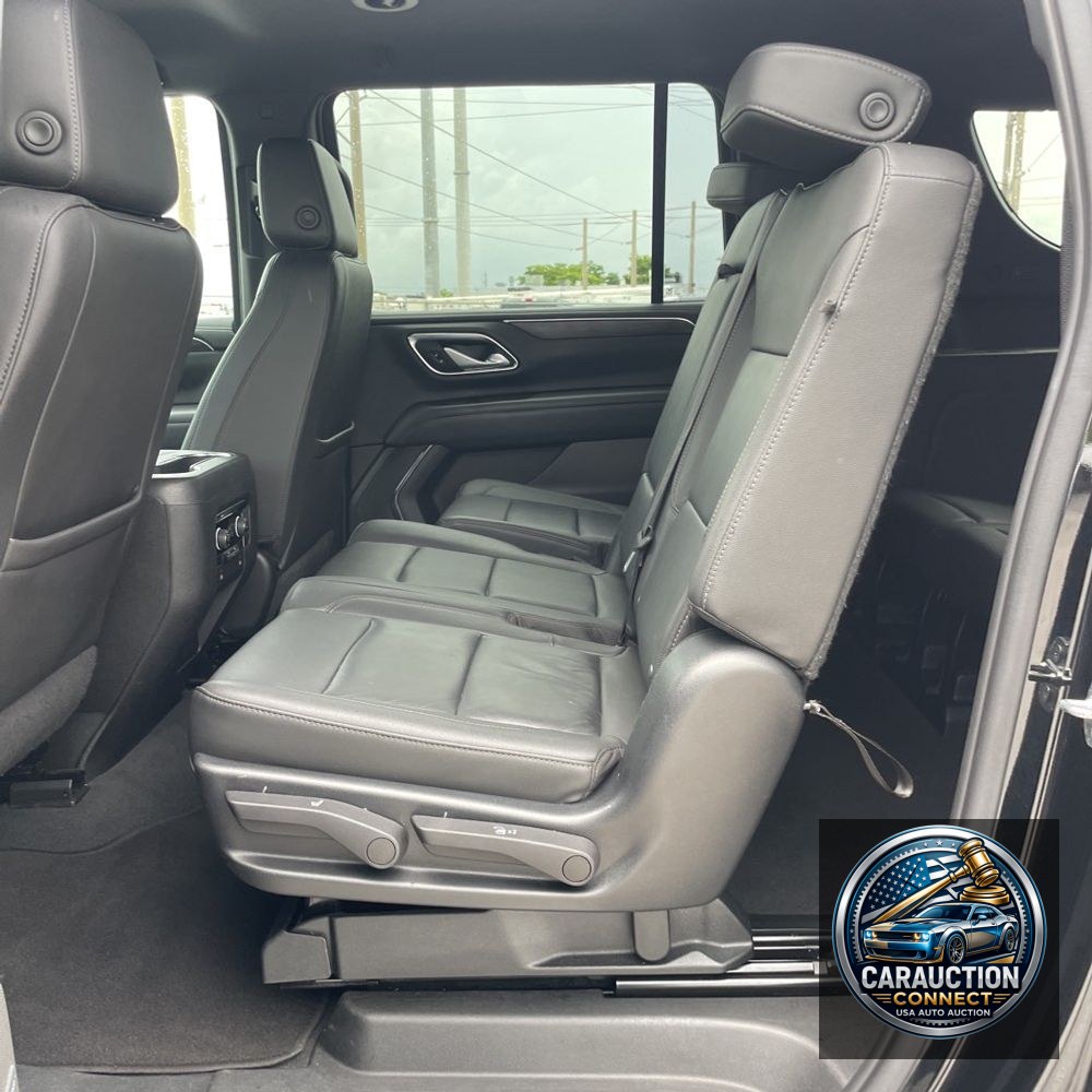 2022 Chevrolet Suburban LT