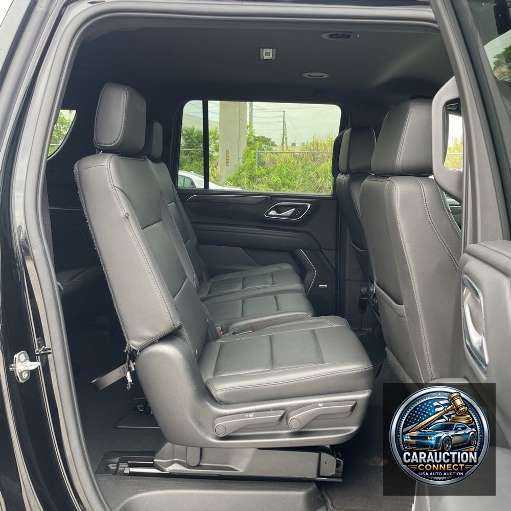 2022 Chevrolet Suburban LT