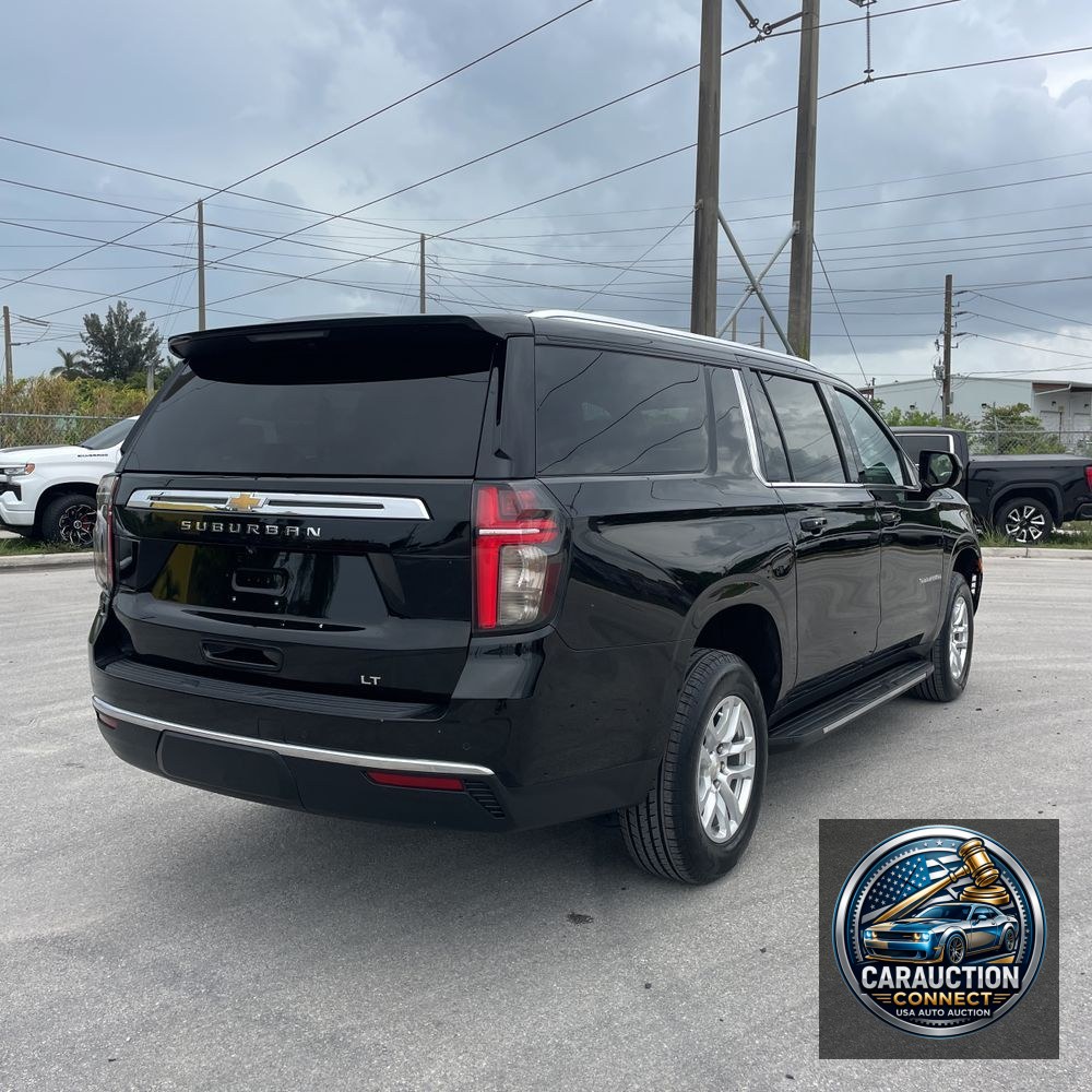 2022 Chevrolet Suburban LT
