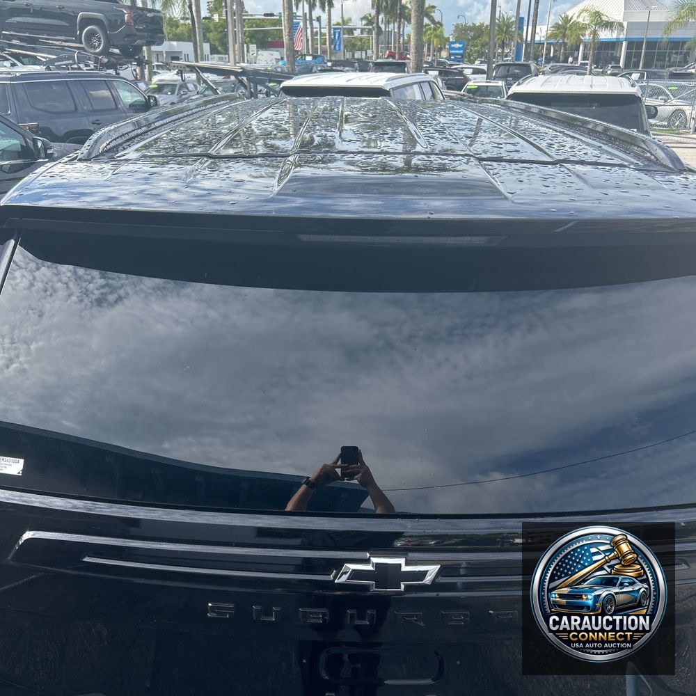 2023 Chevrolet Suburban RST