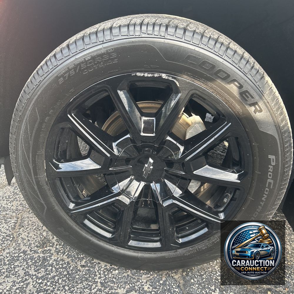 2023 Chevrolet Suburban RST