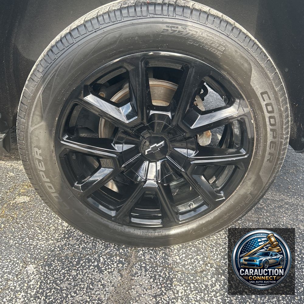2023 Chevrolet Suburban RST