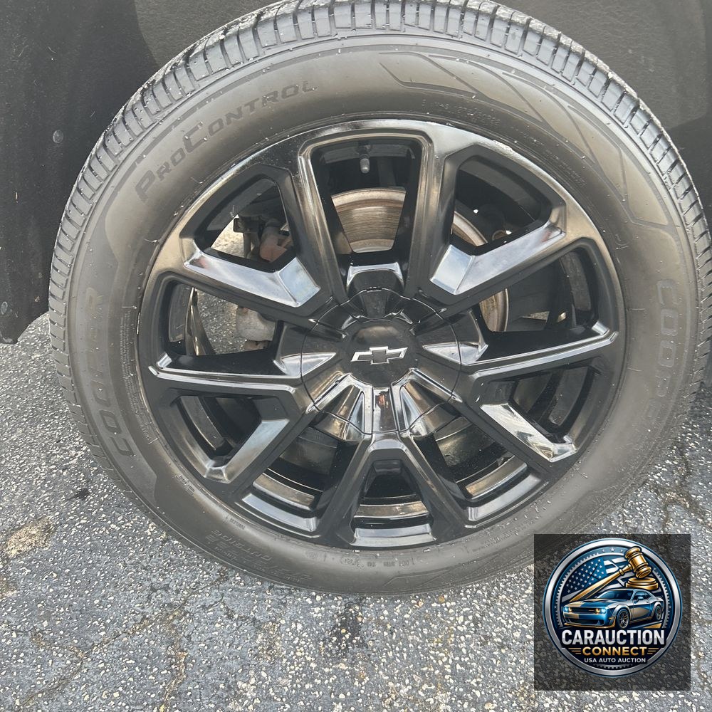 2023 Chevrolet Suburban RST