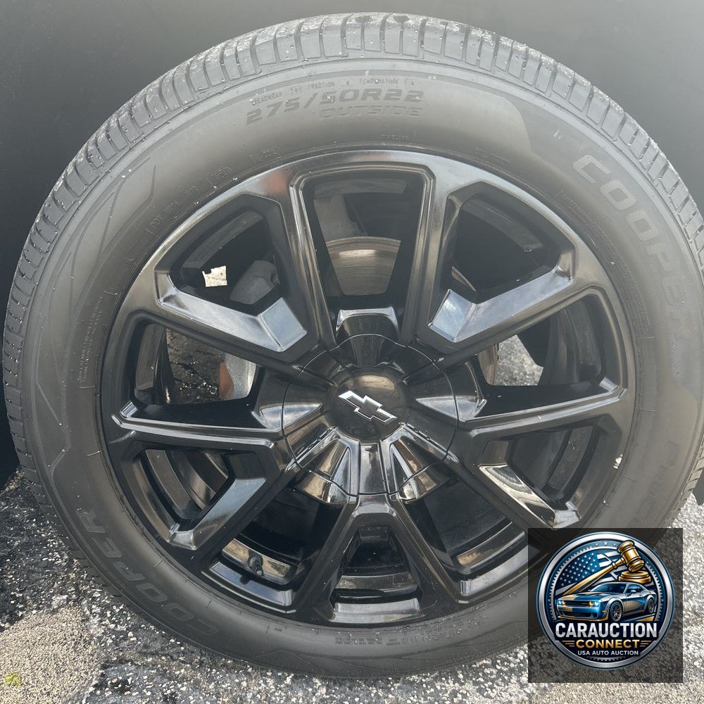 2023 Chevrolet Suburban RST