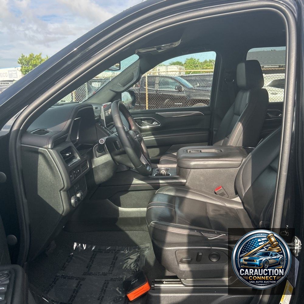 2023 Chevrolet Suburban RST