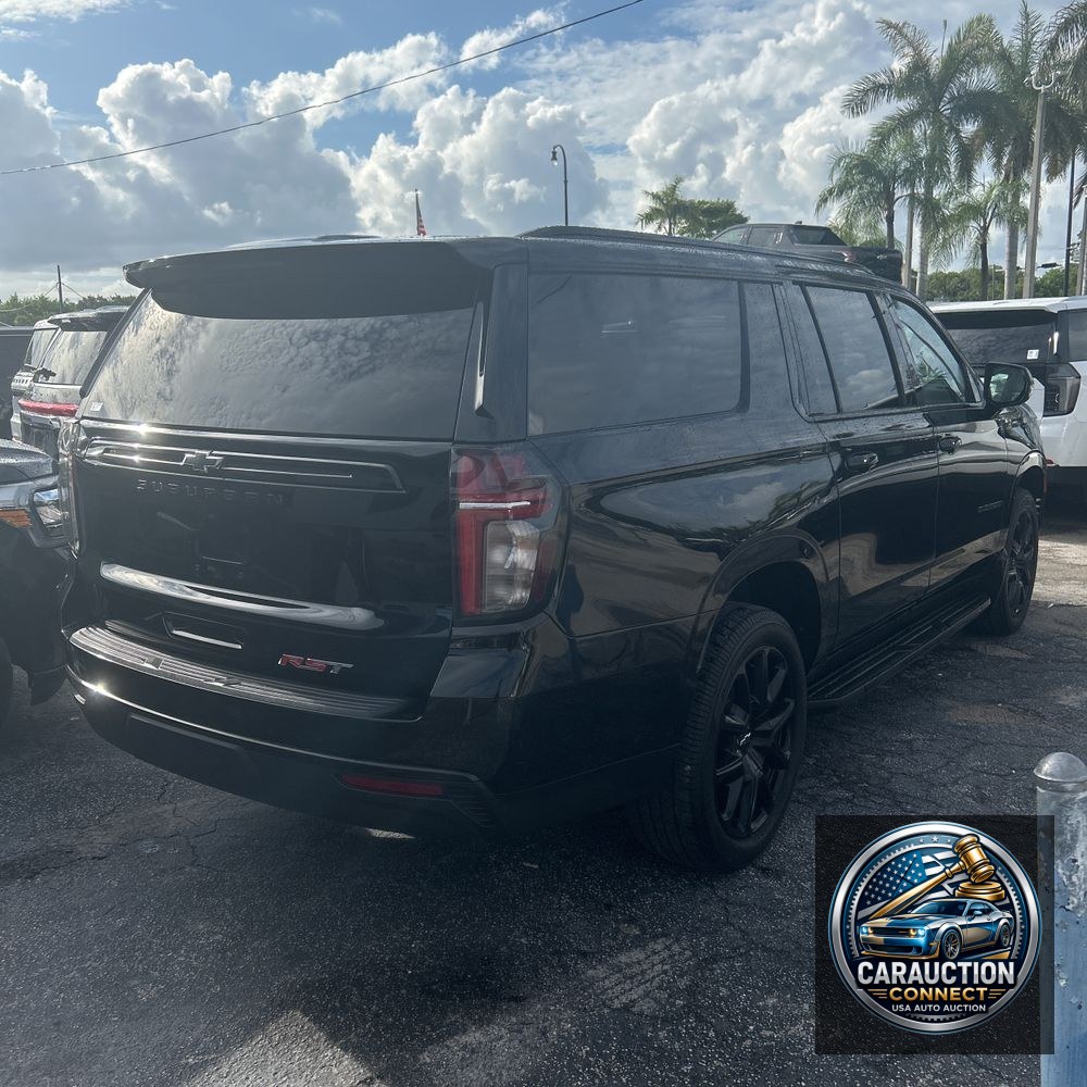 2023 Chevrolet Suburban RST