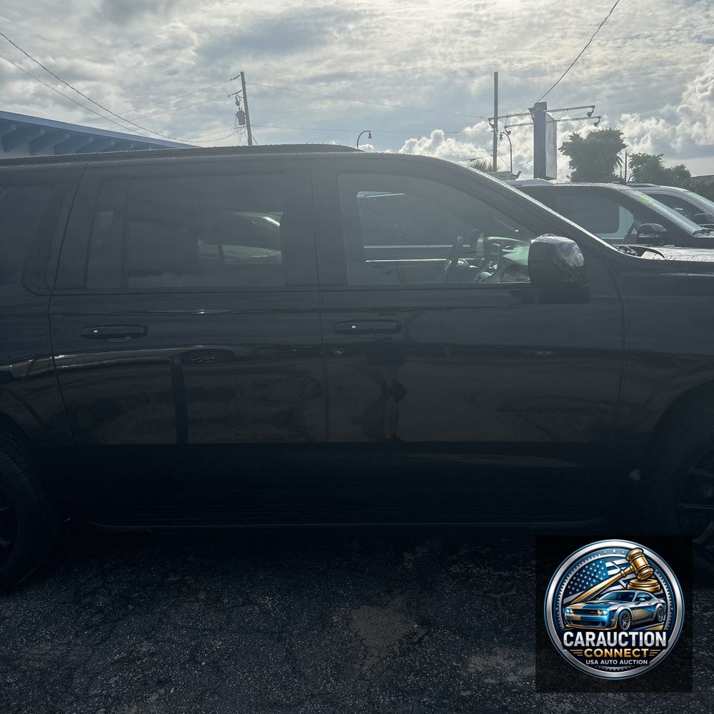2023 Chevrolet Suburban RST
