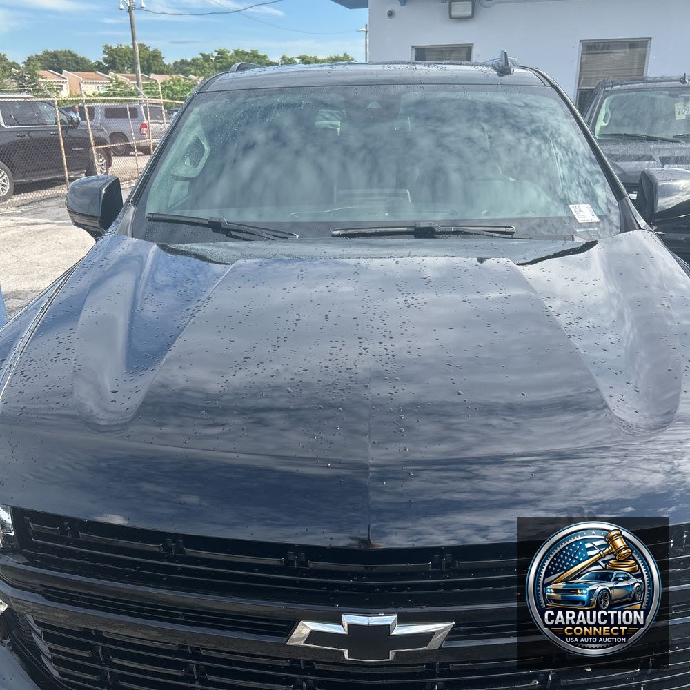 2023 Chevrolet Suburban RST