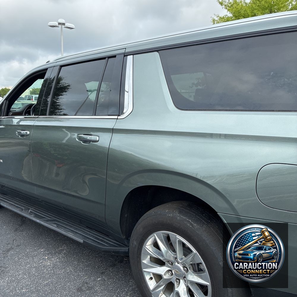 2023 Chevrolet Suburban Premier
