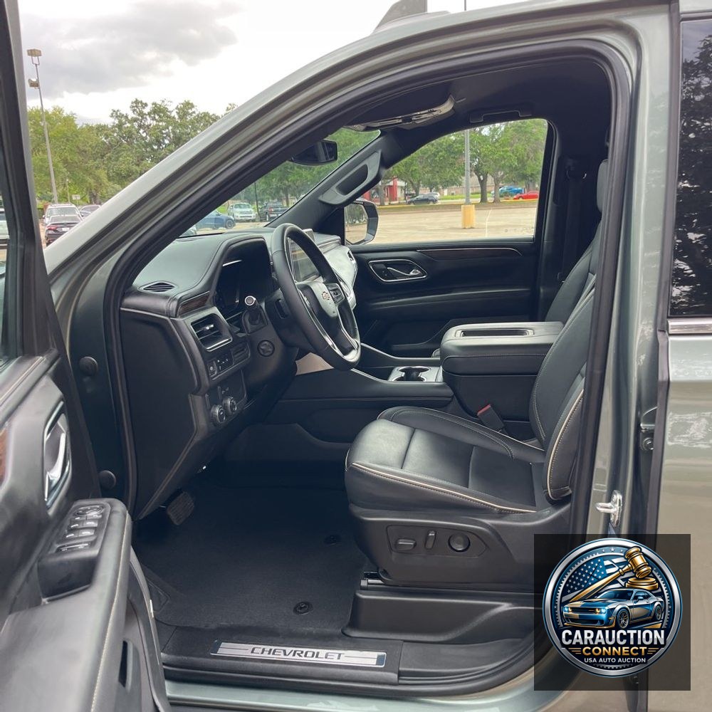 2023 Chevrolet Suburban Premier