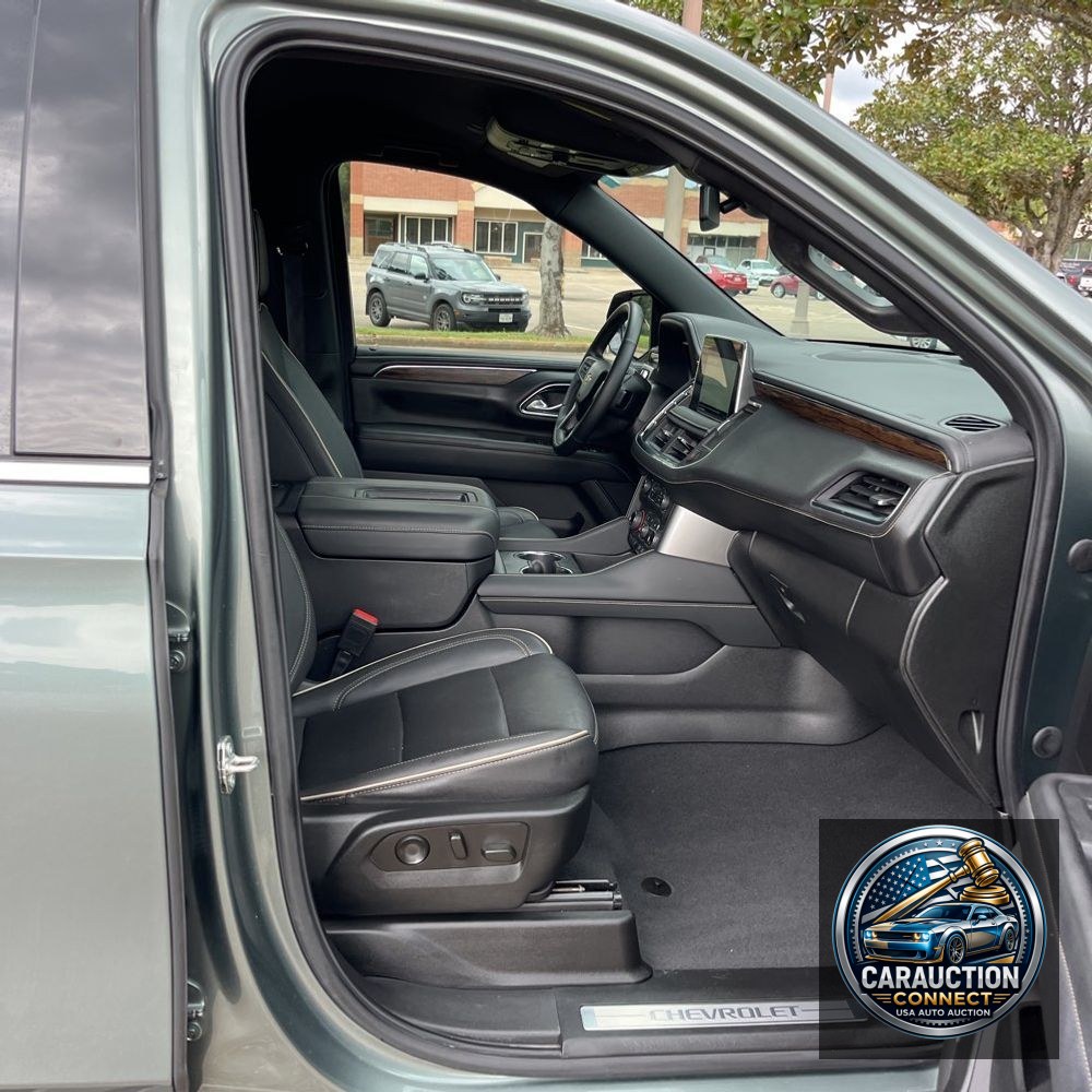 2023 Chevrolet Suburban Premier