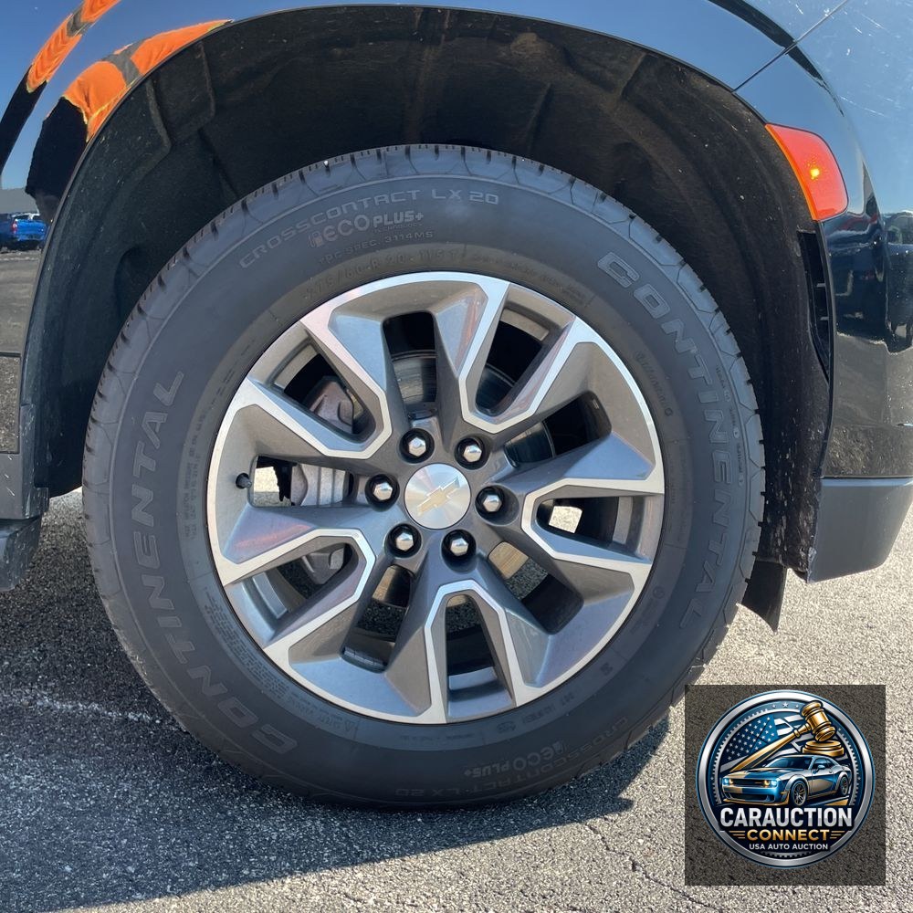 2023 Chevrolet Suburban LS