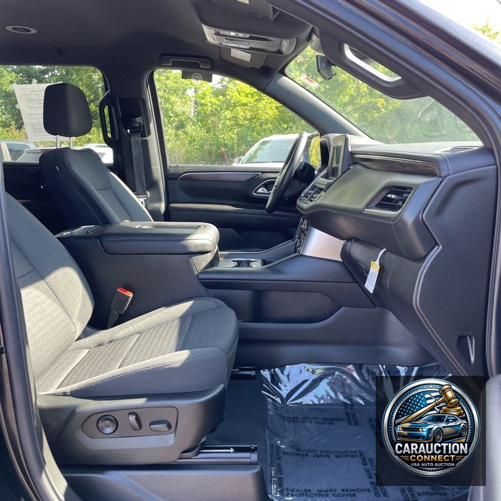 2023 Chevrolet Suburban LS